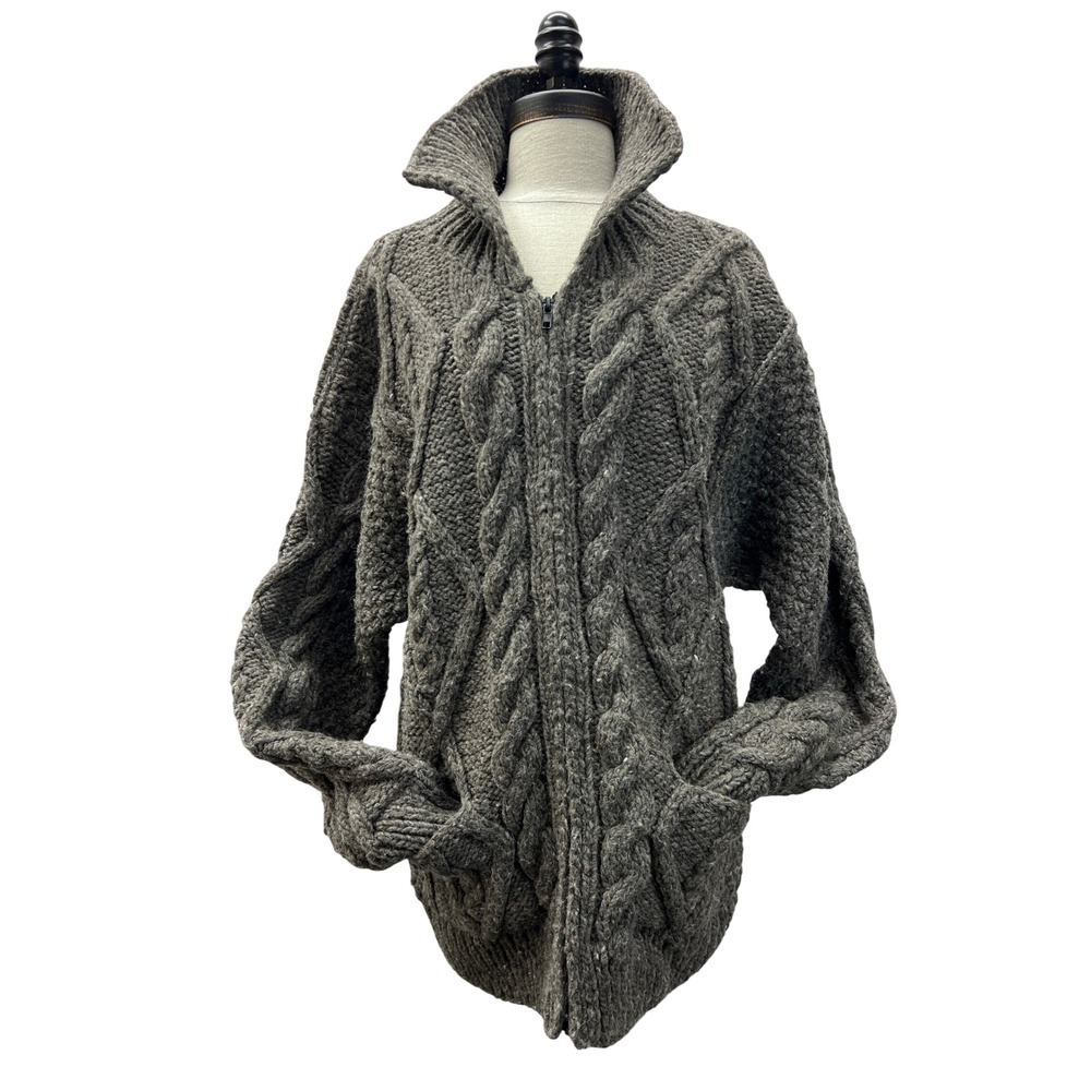 World of Wool Cardigan Women L Gray Excellent Handknit Ecuador Cable Full Zip